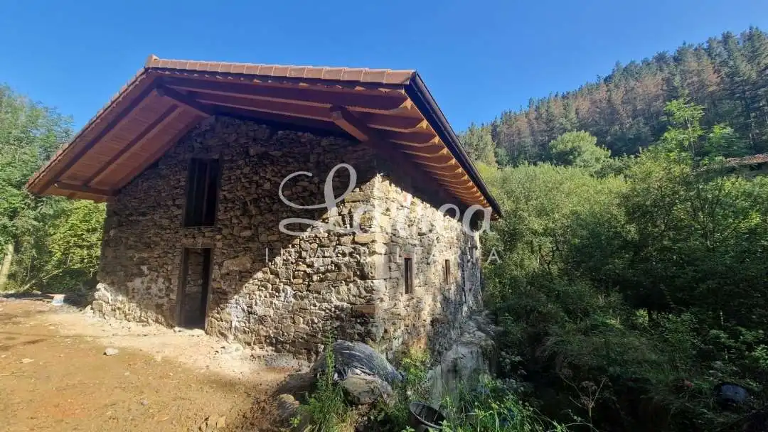 Vista exterior de Finca rústica en venta en Zeanuri con Calefacción