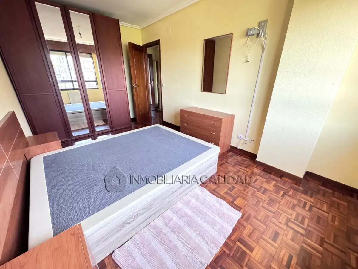 Habitación de Piso en venta en Burgos con Calefacción, Trastero y Amueblado
