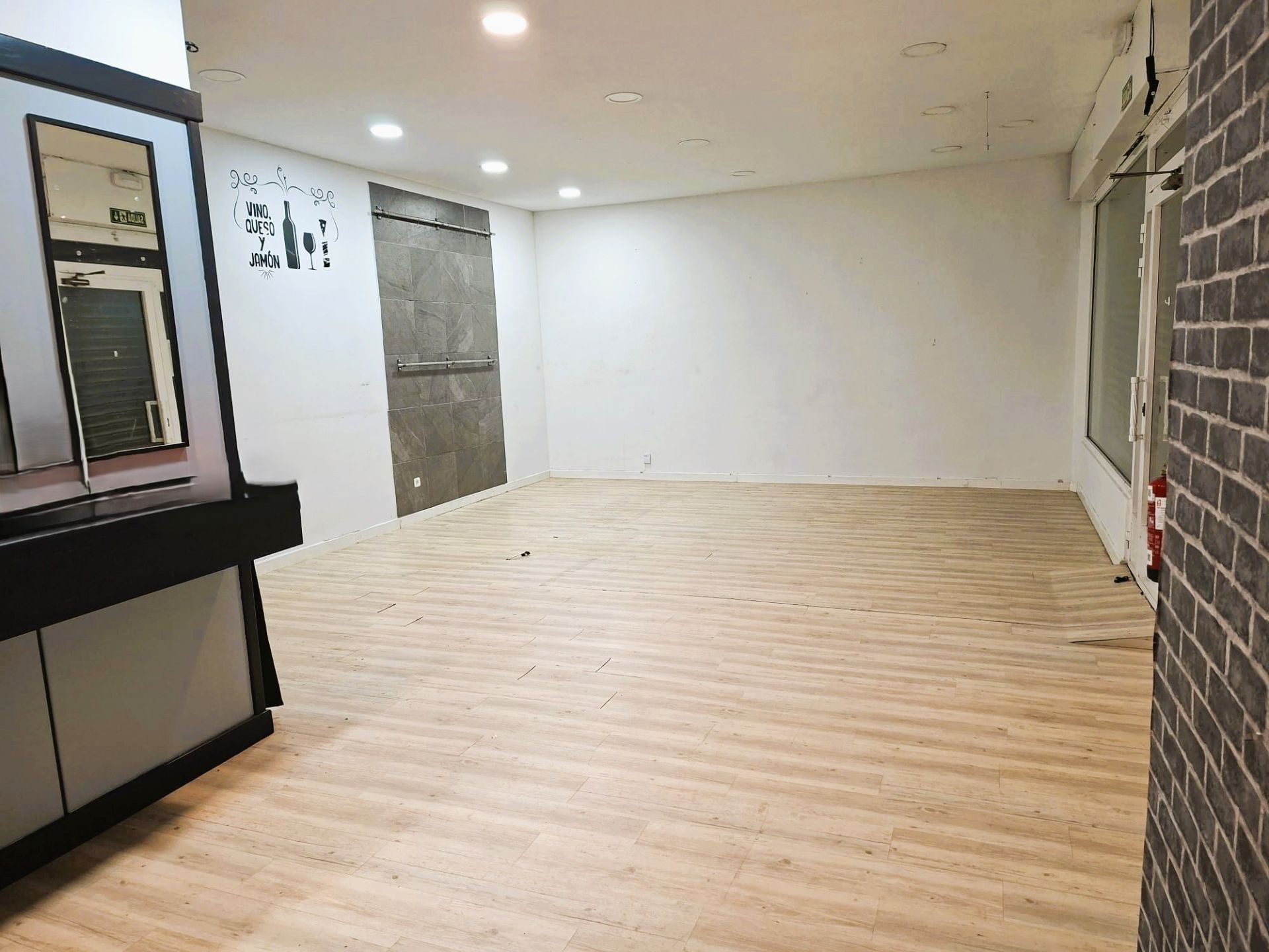 Premises for sale in Alcorcón  with Air Conditioner