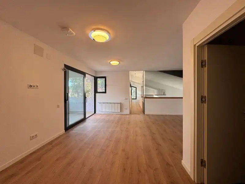Vista exterior de Casa o xalet en venda en Cabrera de Mar amb Aire condicionat, Calefacció i Jardí privat
