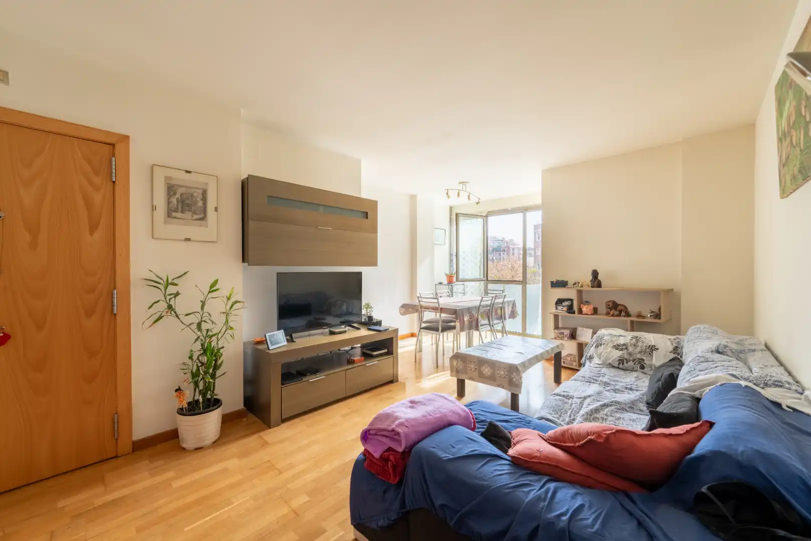 Living room of Flat for sale in Barcelona