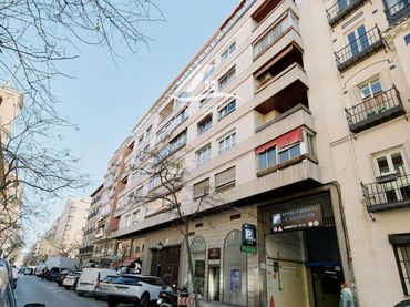 Piso con ascensor en venta en Calle de Castelló