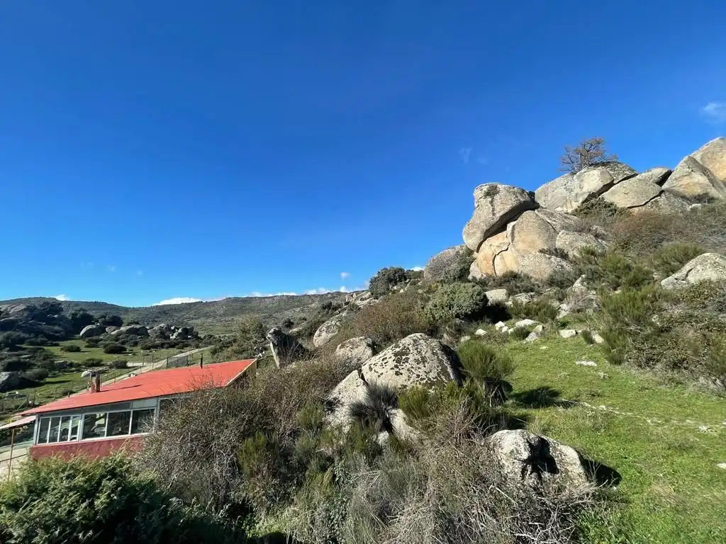 Vista exterior de Casa o chalet en venta en Robledo de Chavela