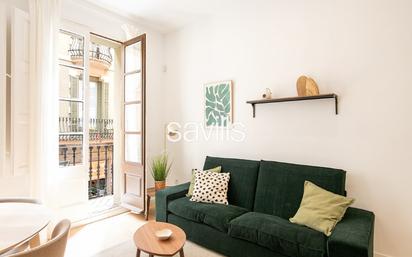 Sala d'estar de Apartament en venda en  Barcelona Capital amb Moblat i Balcó