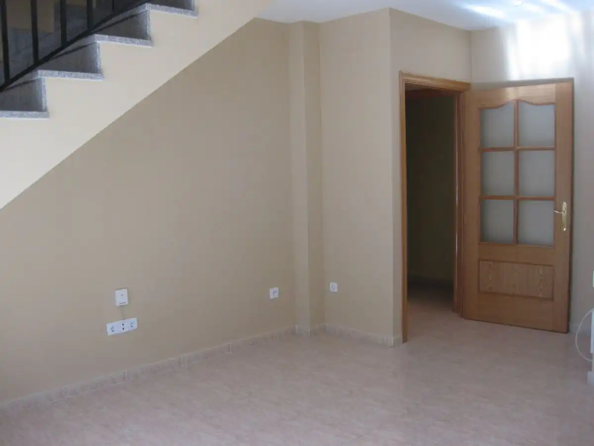Piso de alquiler en Pozuelo del Rey con Calefacción y Piscina comunitaria