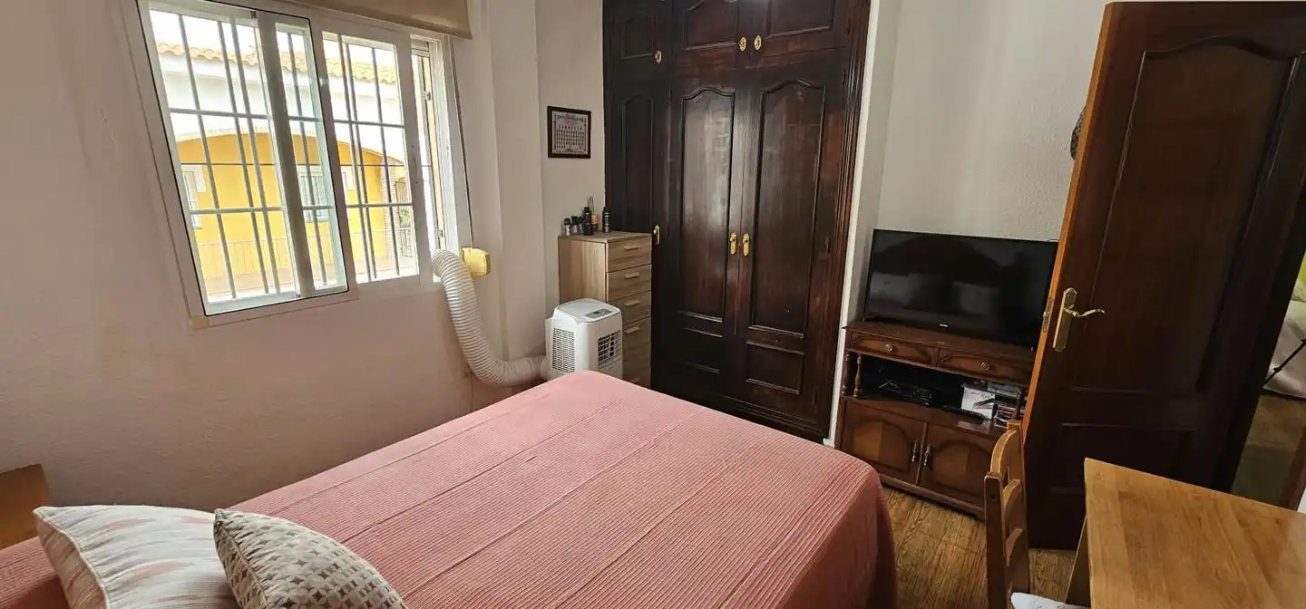 Dormitori de Casa adosada en venda en Málaga amb Aire condicionat i Terrassa