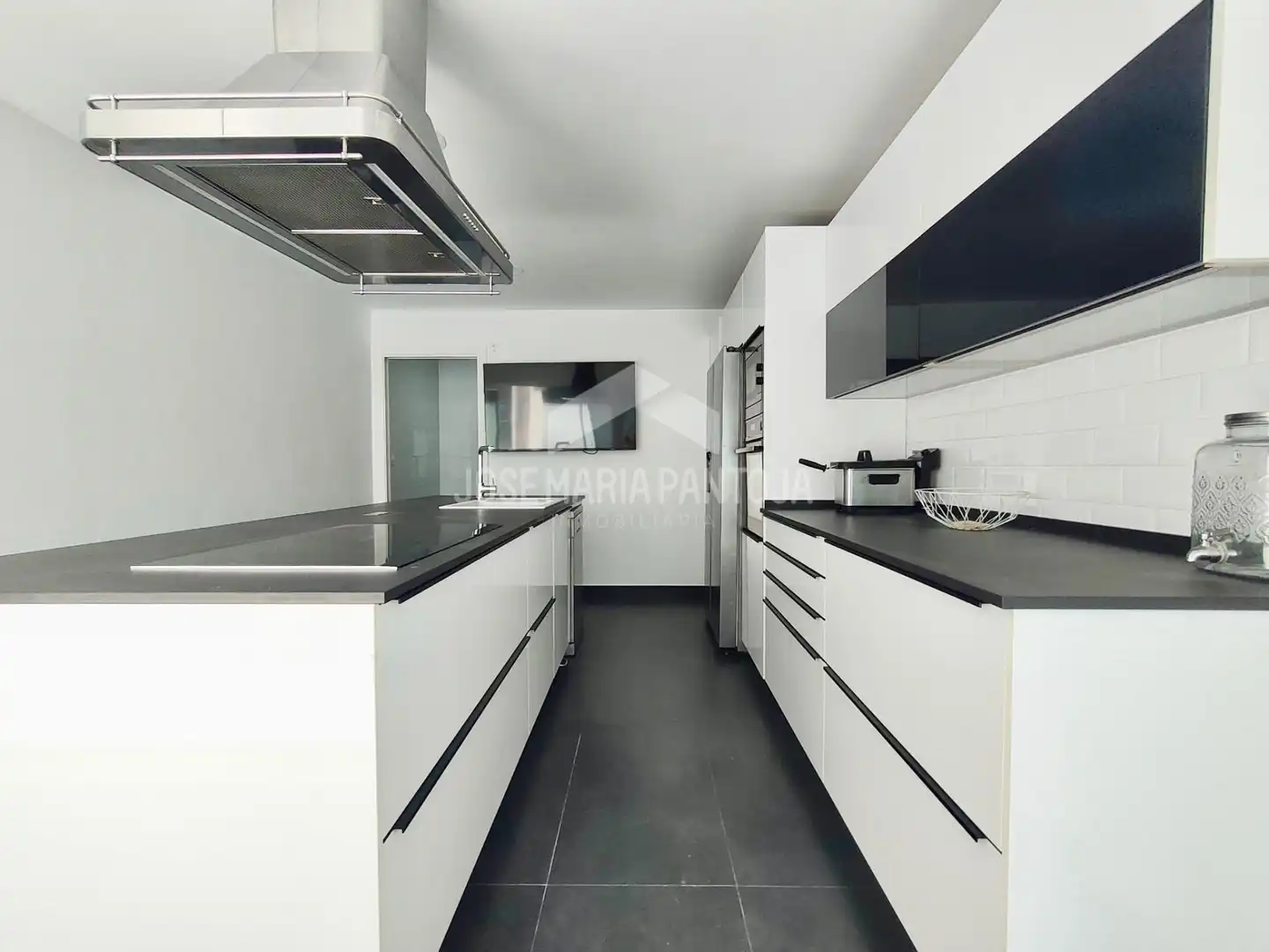 Cocina de Casa adosada en venta en Jerez de la Frontera con Aire acondicionado, Calefacción y Jardín privado