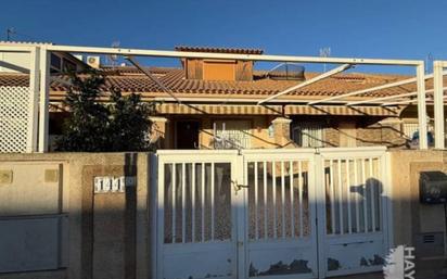 Vista exterior de Casa adosada en venda en Los Alcázares amb Terrassa