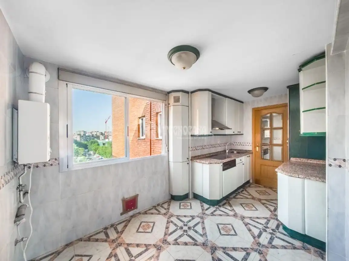 Cocina de Piso en venta en Madrid con Aire acondicionado, Calefacción y Balcón