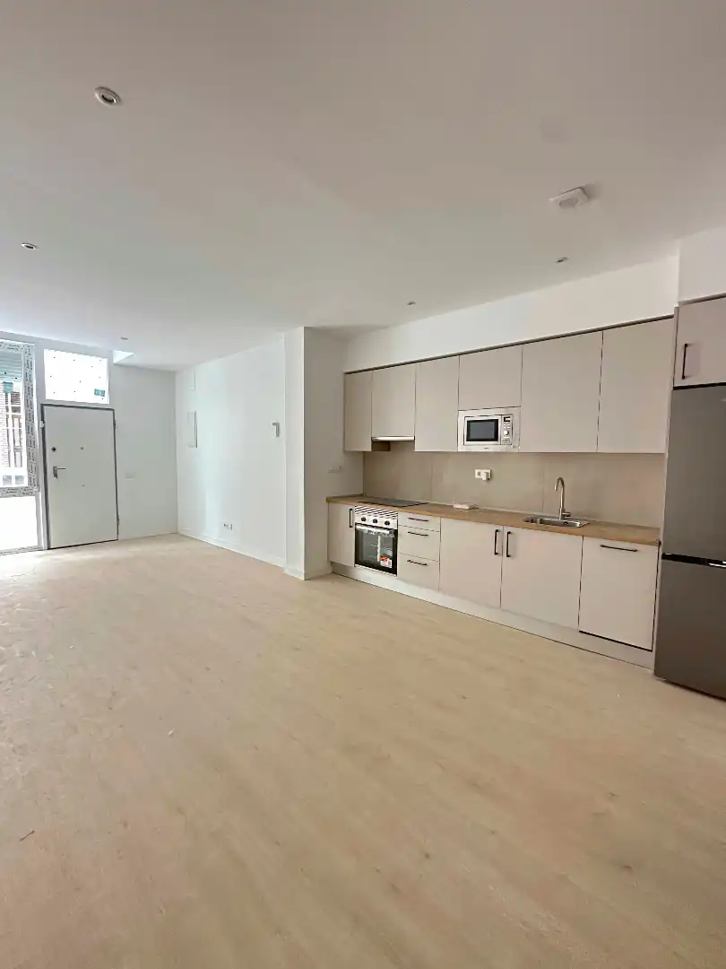 Cuina de Loft de lloguer en Madrid amb Aire condicionat, Calefacció i Forn