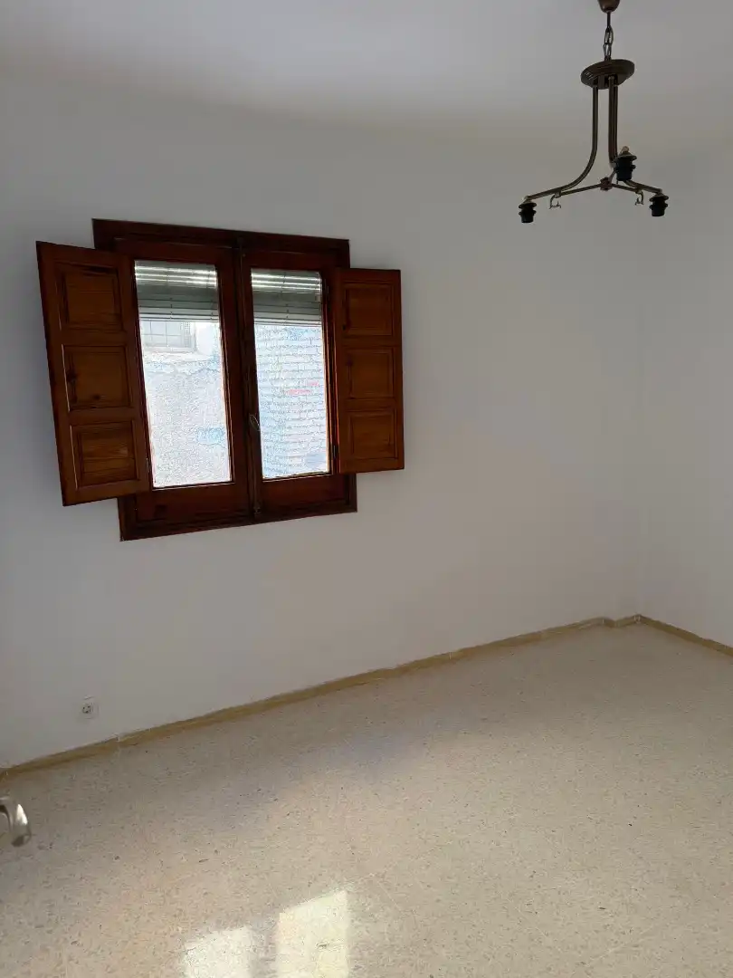 Bedroom of Flat for rent in Carmona  with Air Conditioner and Balcony