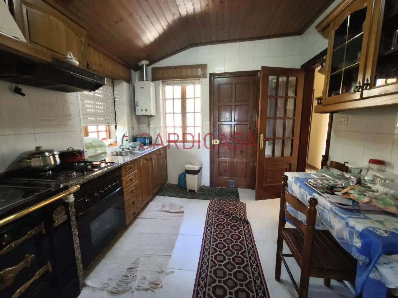 Cuina de Casa o xalet en venda en Mondariz amb Calefacció, Jardí privat i Terrassa