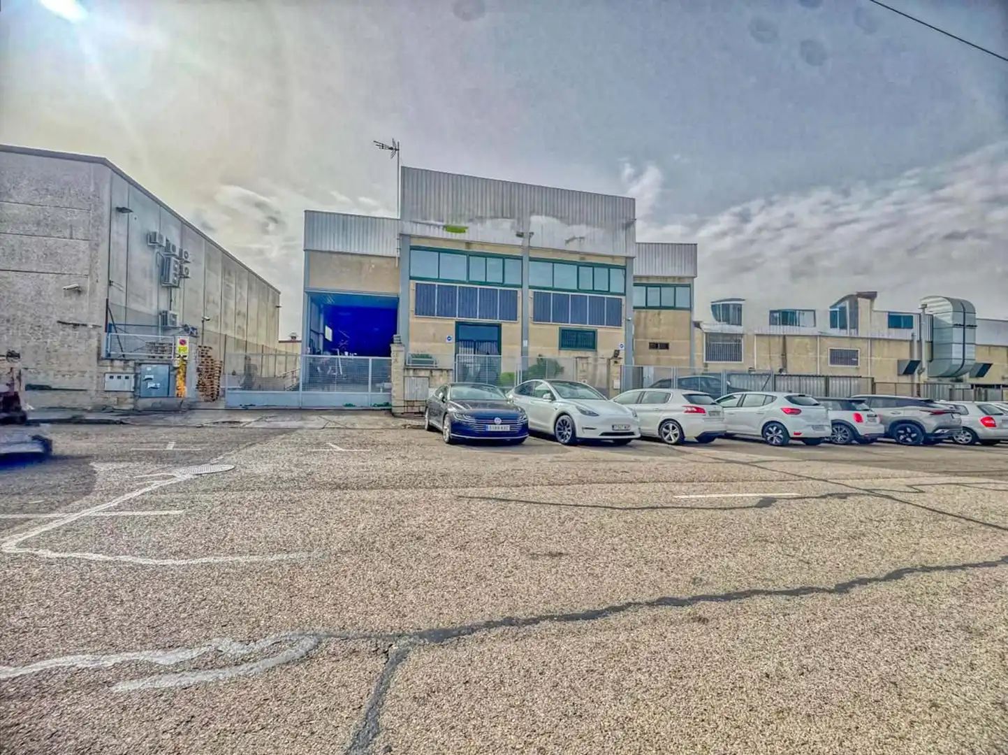 Vista exterior de Edificio en venta en Móstoles