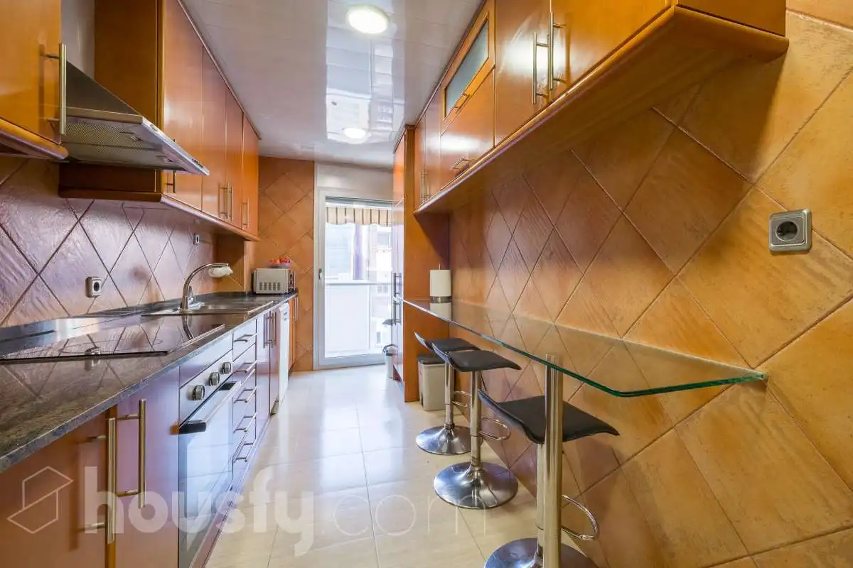 Cocina de Dúplex en venta en Badalona con Terraza