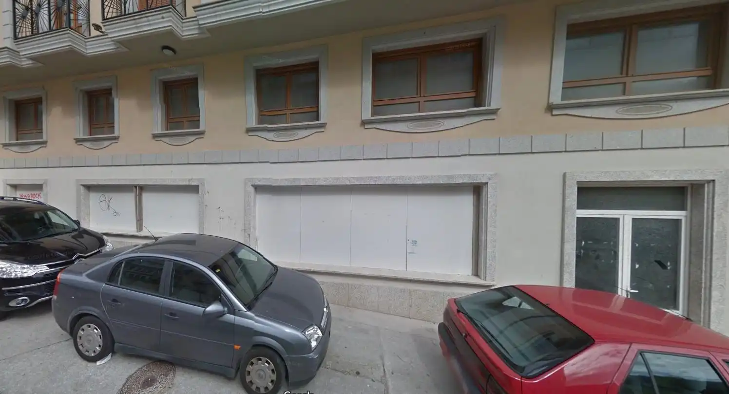 Local commercial à vendre à Avenida Benito Galcerán 32, imagen 3