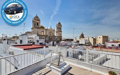 Exterior view of Attic for sale in  Cádiz Capital  with Air Conditioner and Terrace