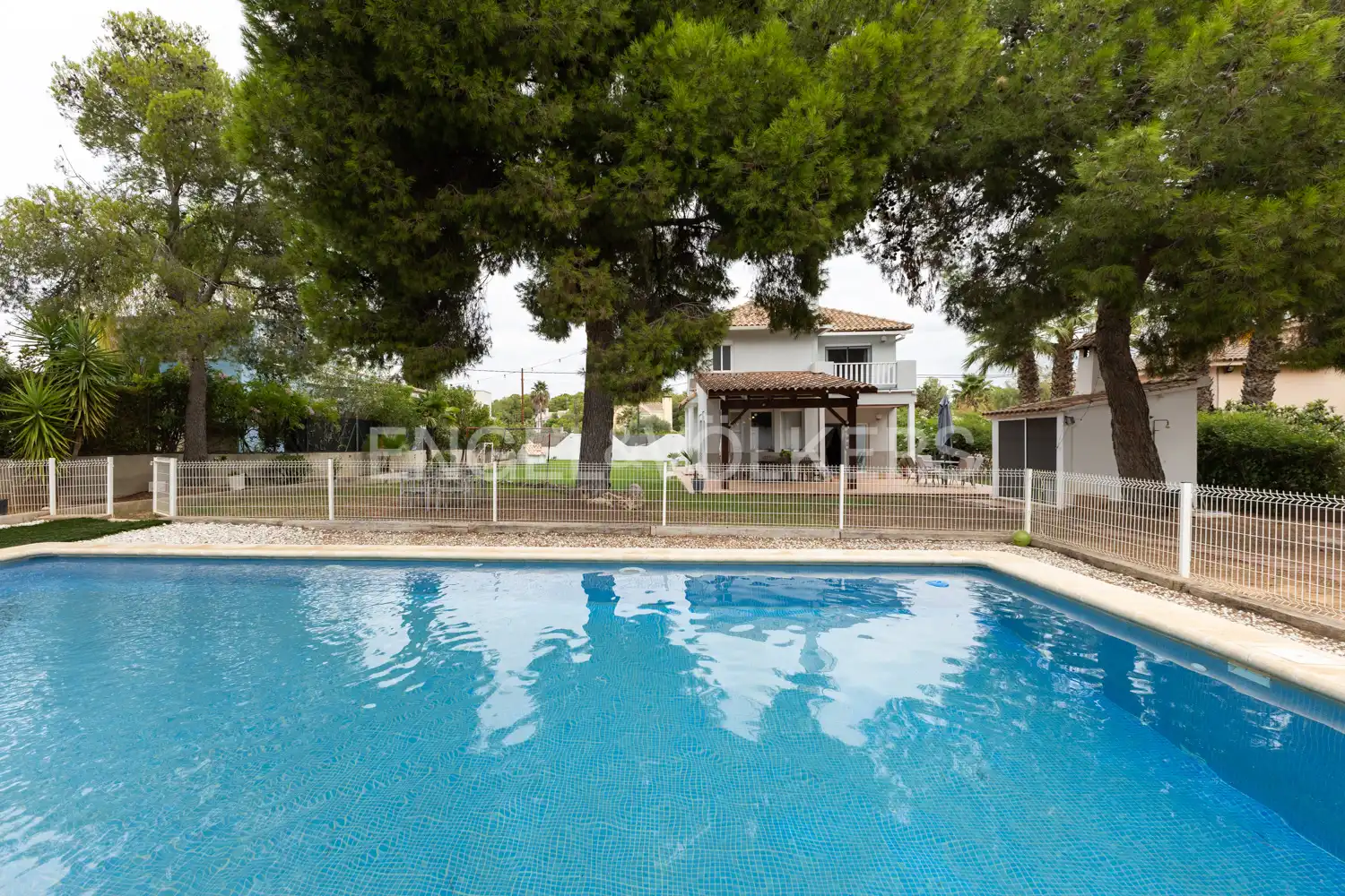 Vista exterior de Casa o chalet de alquiler en Serra con Calefacción, Jardín privado y Parquet