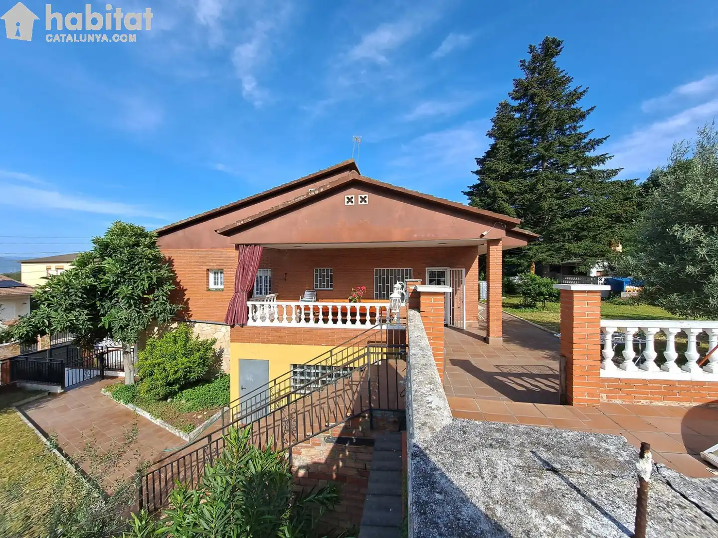 Exterior view of Houses for sale in Masquefa  with Air Conditioner, Heating and Private garden