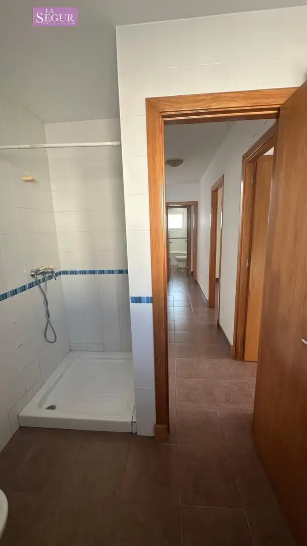 Bany de Casa adosada en venda en Conil de la Frontera amb Jardí privat, Terrassa i Piscina comunitària
