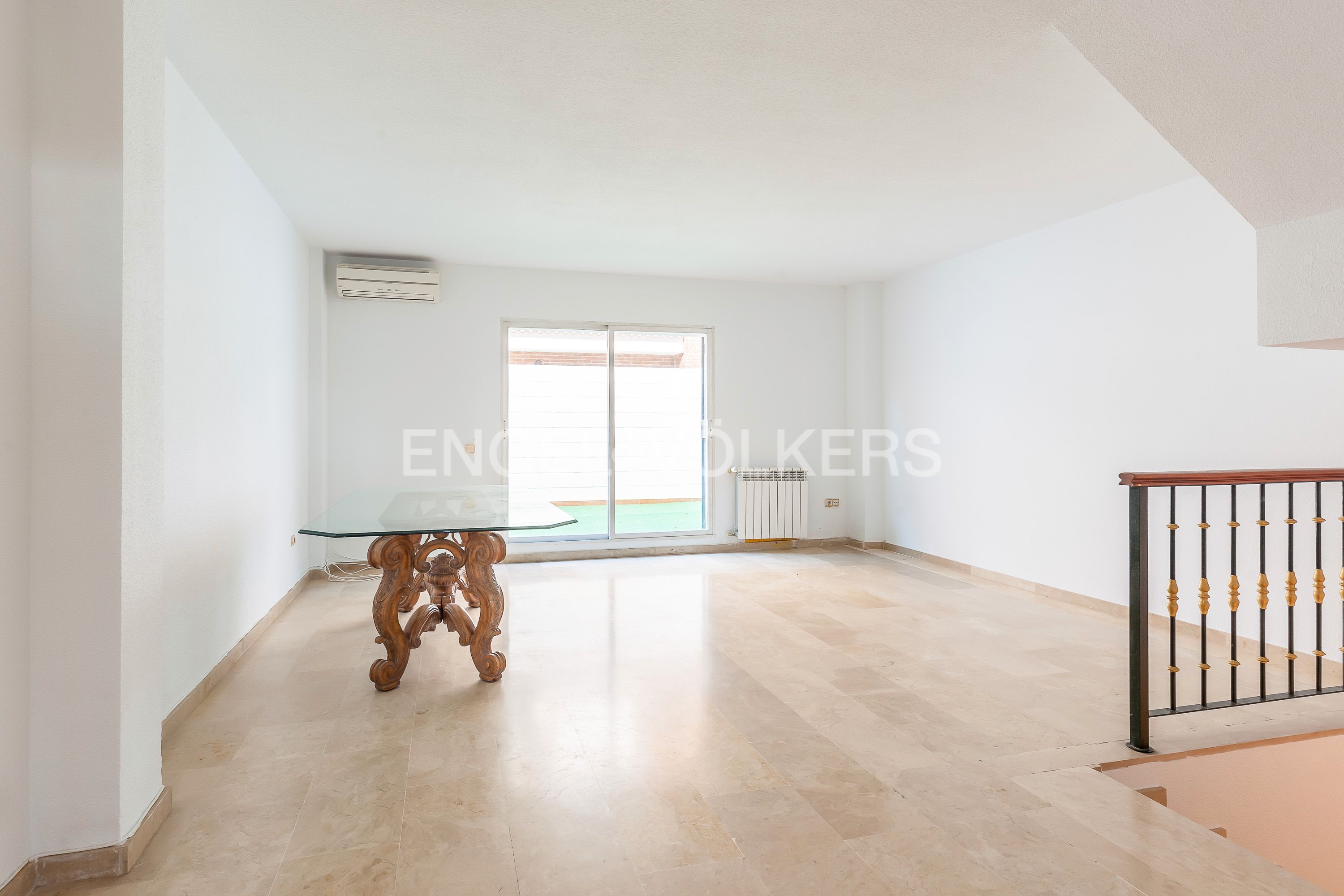 Sala d'estar de Casa o xalet en venda en San Sebastián de los Reyes amb Aire condicionat, Calefacció i Balcó