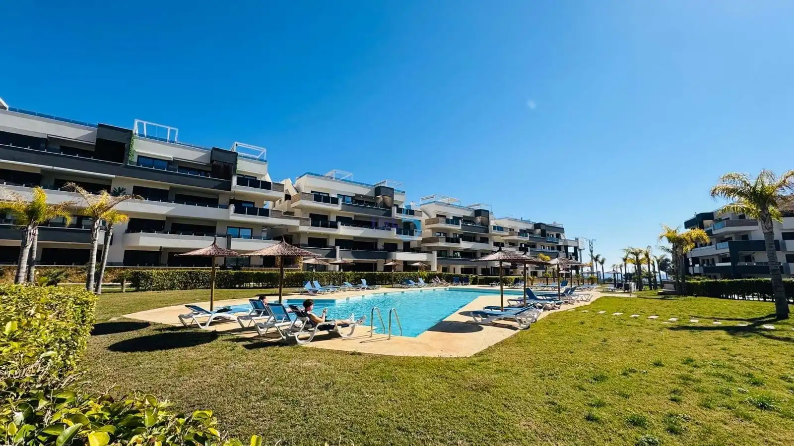 Flat with pool for sale in Orihuela Costa, imagen 2