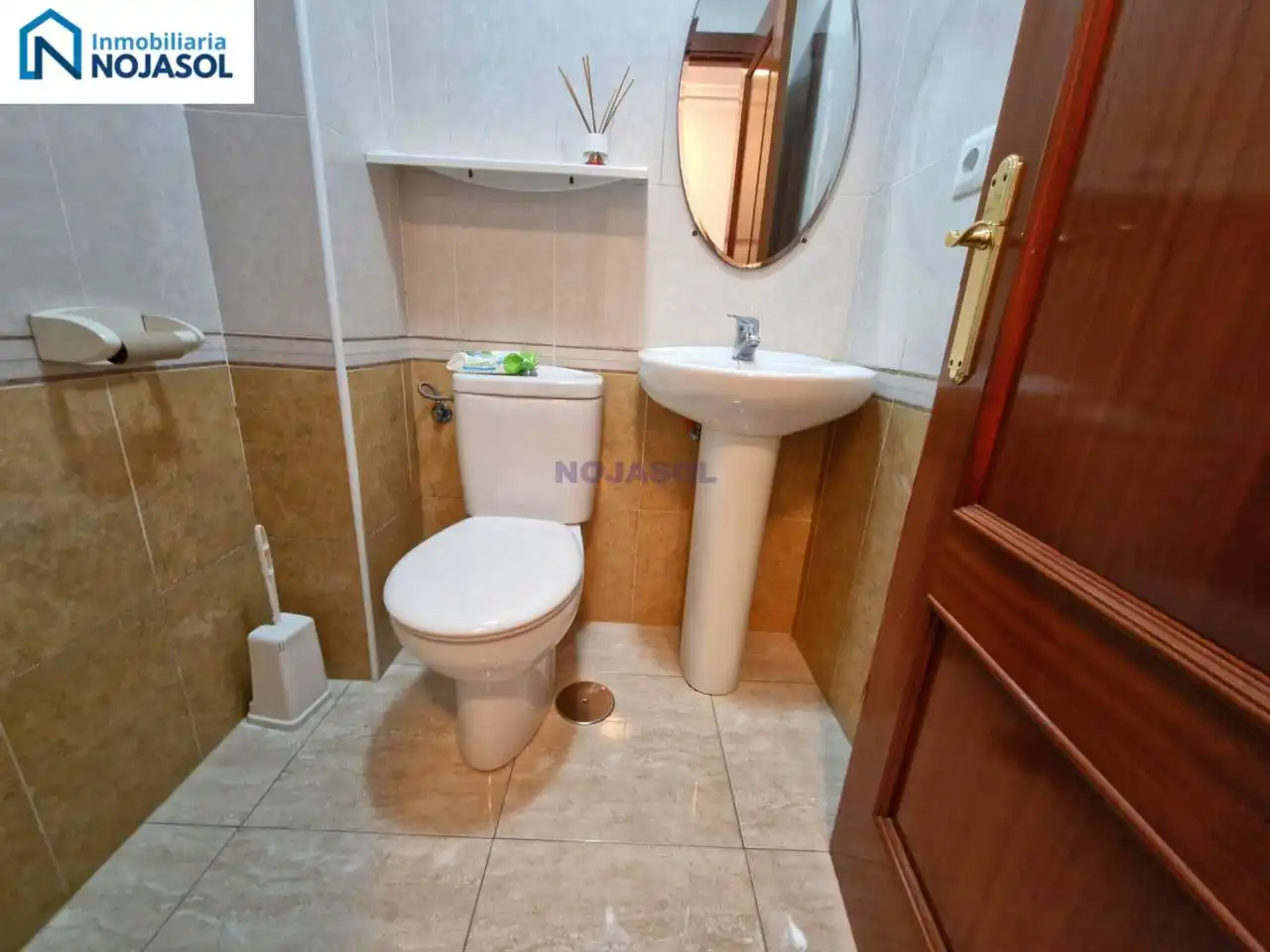 Apartament amb terrassa en venda a Calle los nogales, imagen 26