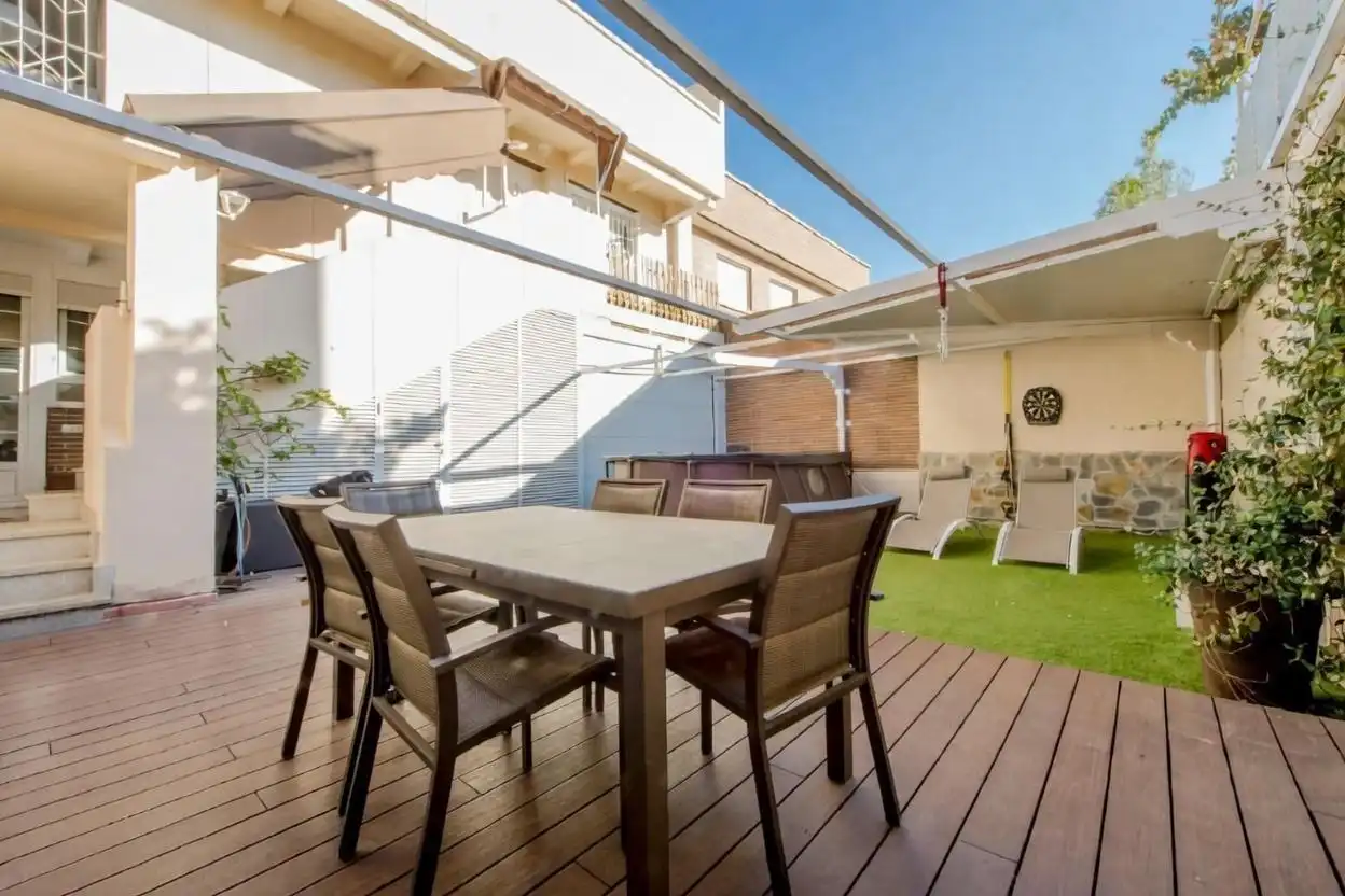 Terraza de Casa adosada en venta en Alcobendas con Aire acondicionado, Calefacción y Jardín privado