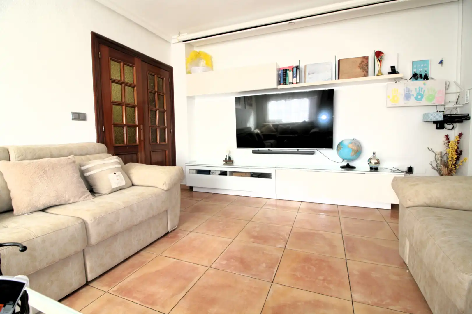 Sala de estar de Casa o chalet en venta en San Pedro del Pinatar con Aire acondicionado, Calefacción y Jardín privado
