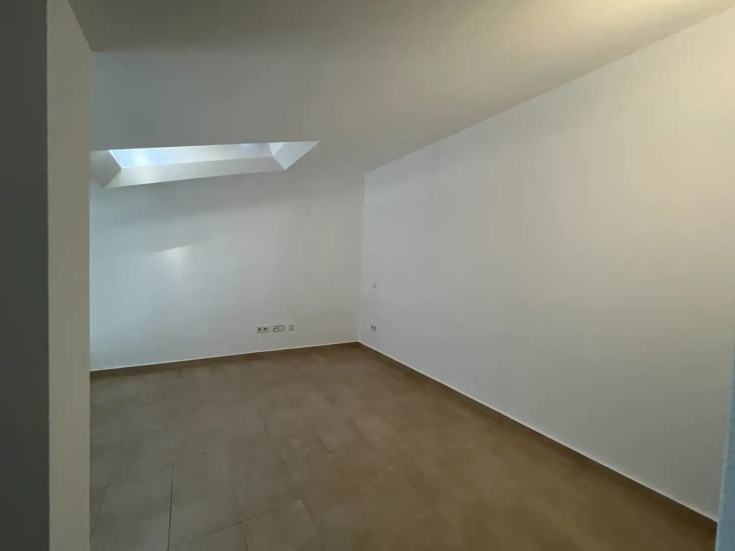 Wohnung zur Miete in Girona mit Klimaanlage und Heizung