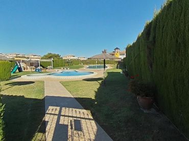 Doppelhaushälfte mit Pool zum Verkauf in C/ Salvador - Edif. Montegolf IV -