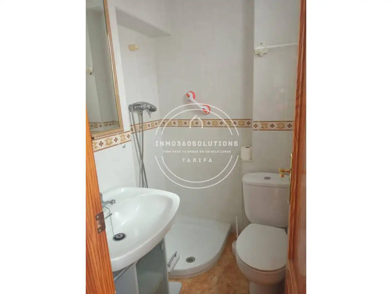 Bathroom of Flat for sale in Córdoba  with Air Conditioner