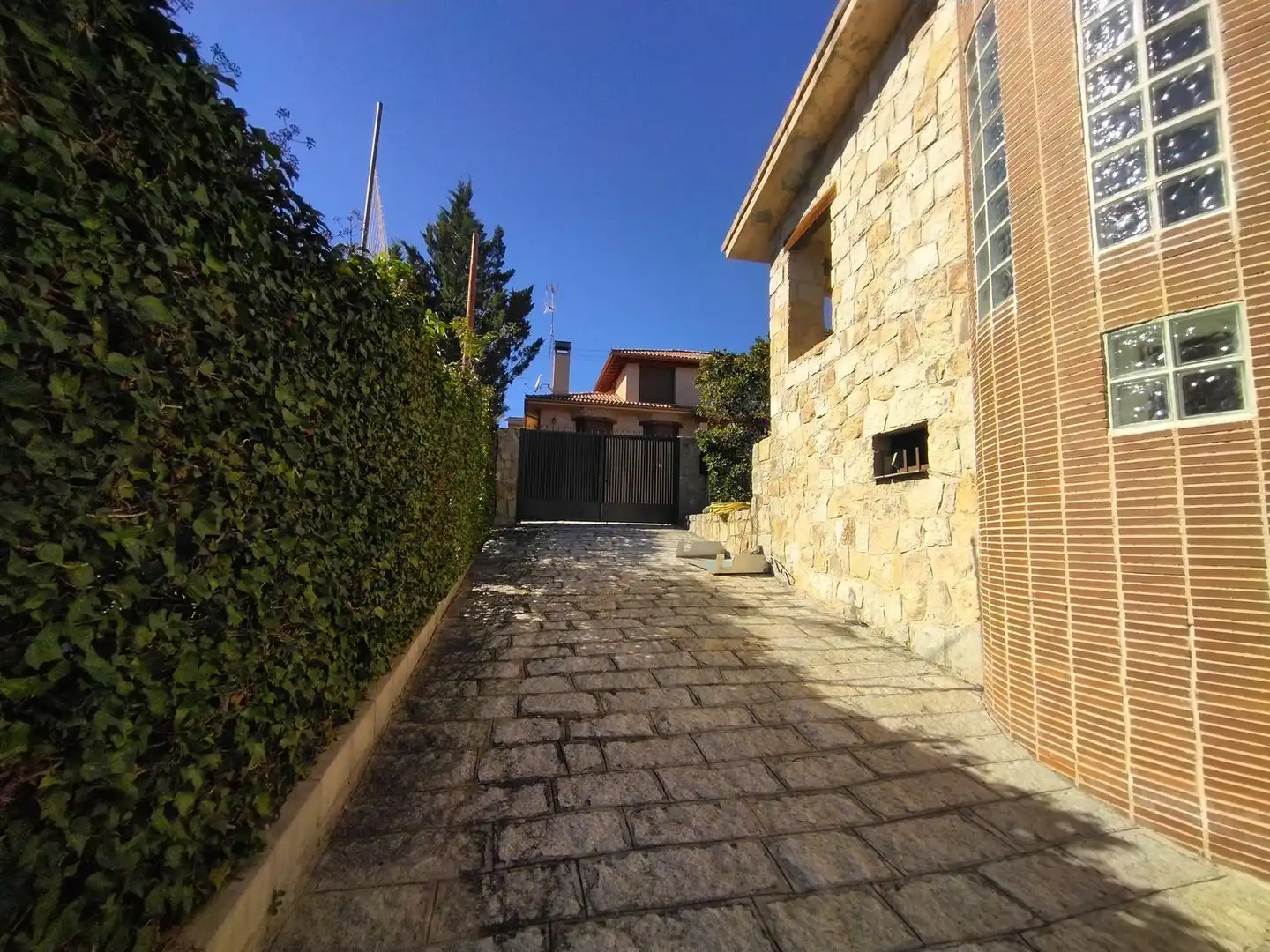 Casa o xalet en venda a Calle Manolo Vázquez, Guadalix de la Sierra