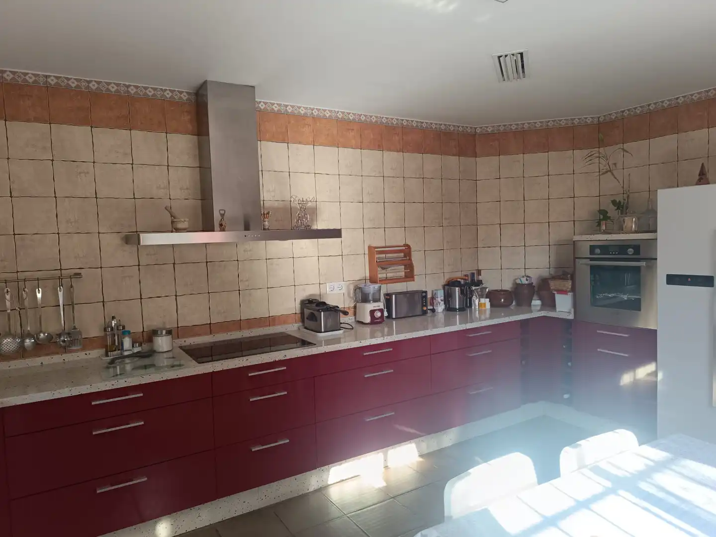 Cuina de Casa o xalet en venda en Alcalá de Guadaira amb Aire condicionat, Calefacció i Jardí privat