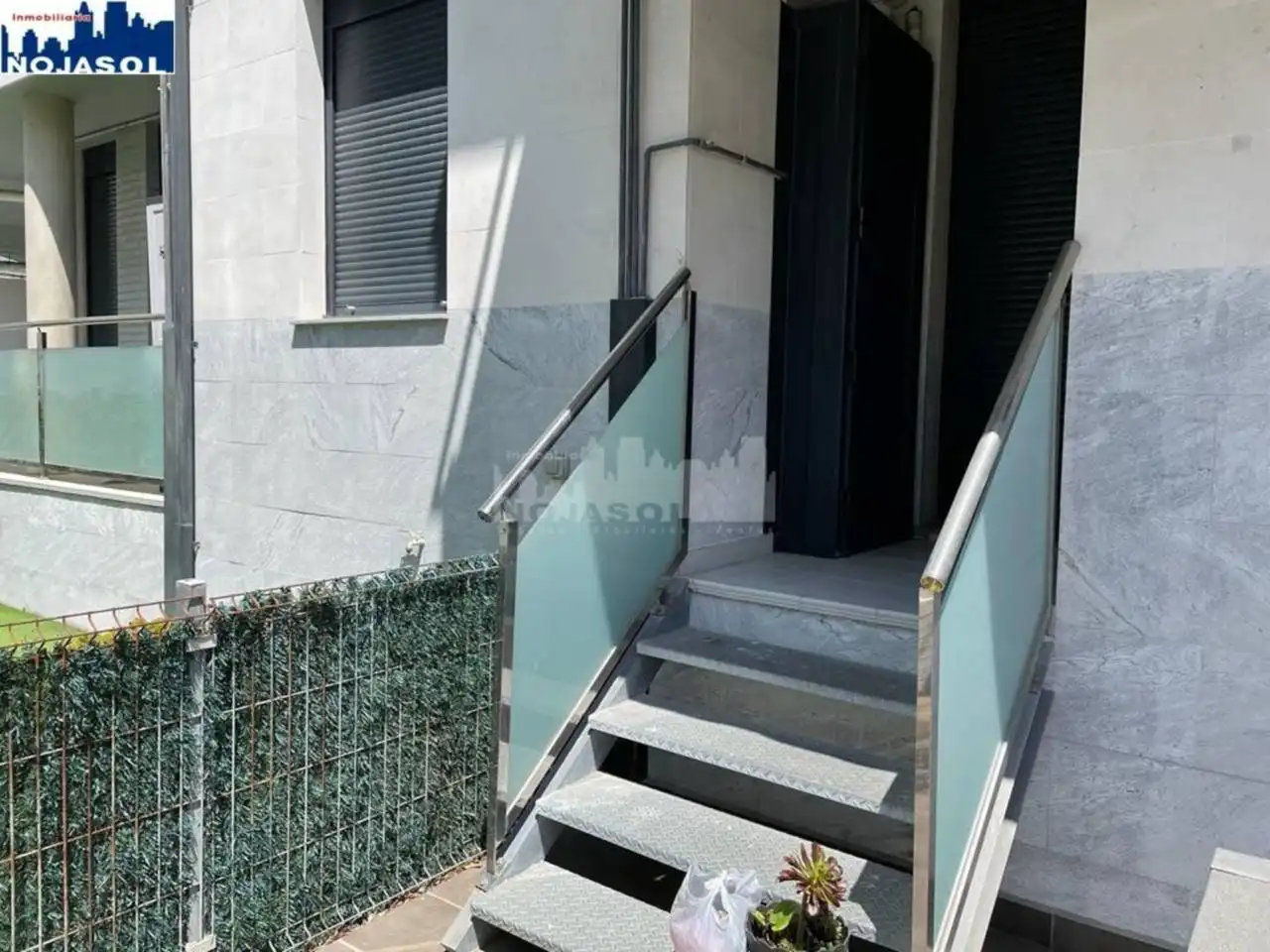Wohnung zur Miete in Noja mit Heizung, Privatgarten und Terrasse