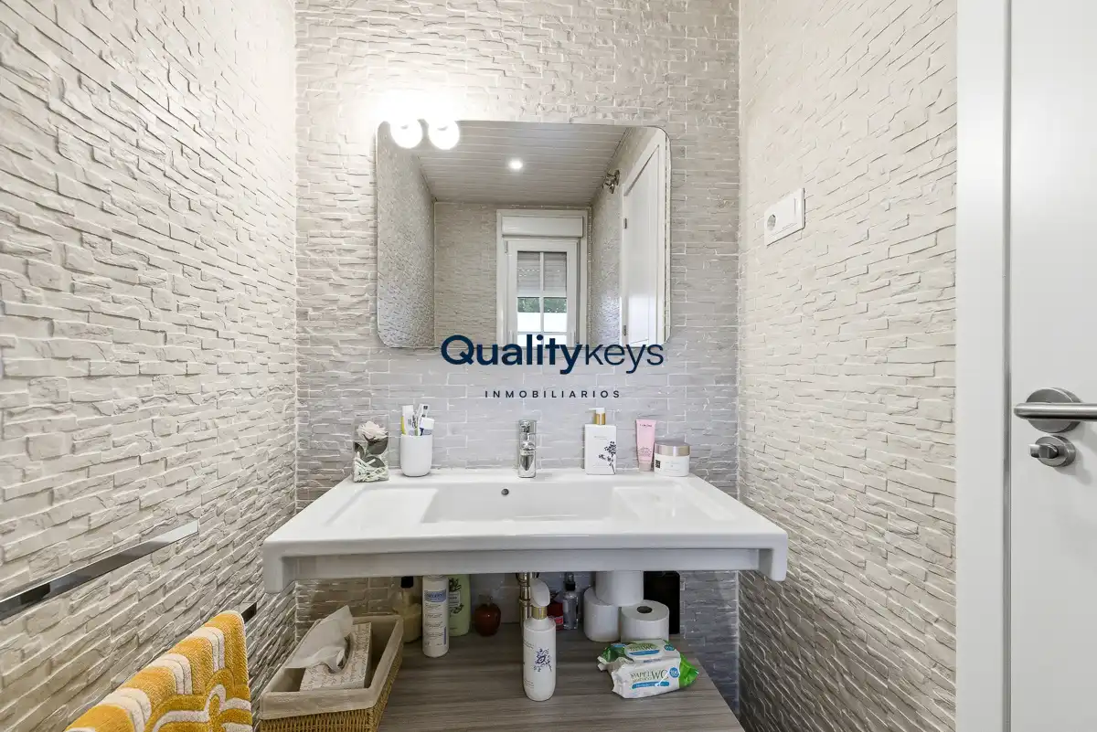 Baño de Casa o chalet en venta en Madrid con Aire acondicionado, Calefacción y Jardín privado