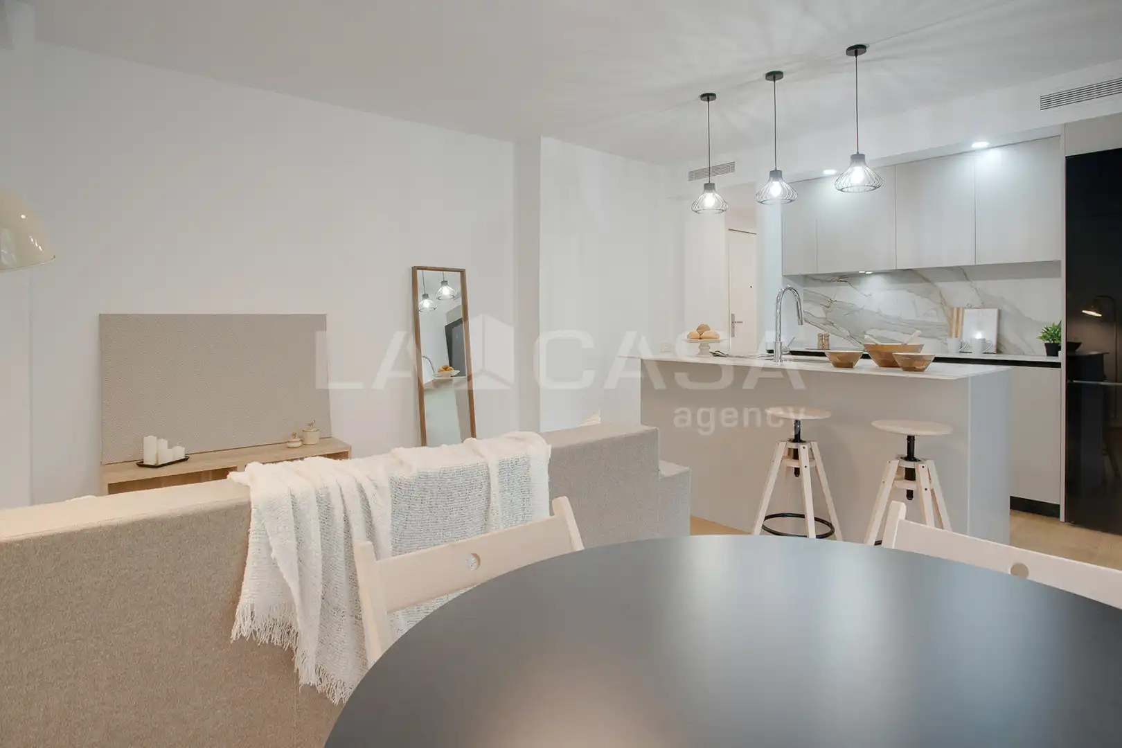 Schlafzimmer von Wohnung zum Verkauf in Barcelona mit Heizung und Balkon