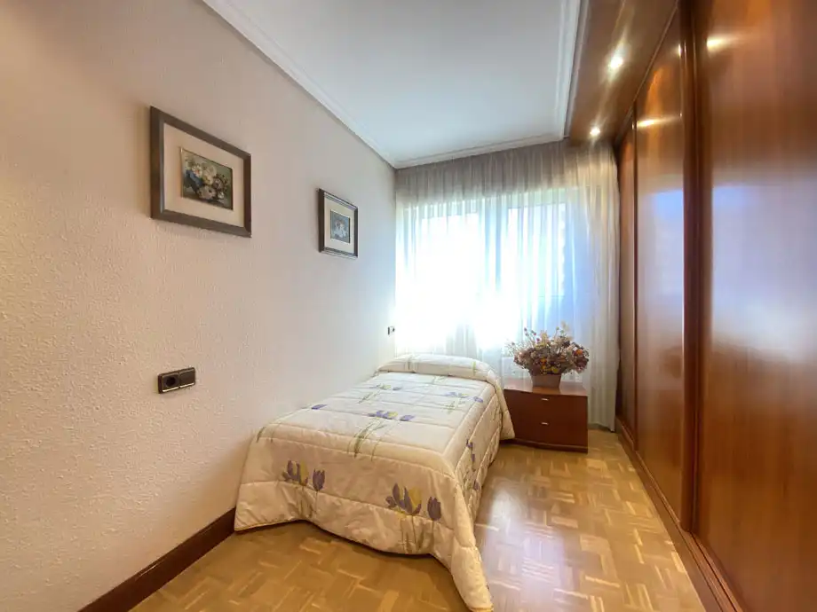 Bedroom of Flat for sale in Vitoria - Gasteiz  with Heating, Terrace and Storage room