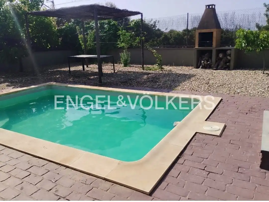 Swimming pool of Houses for sale in El Vendrell  with Air Conditioner, Heating and Private garden