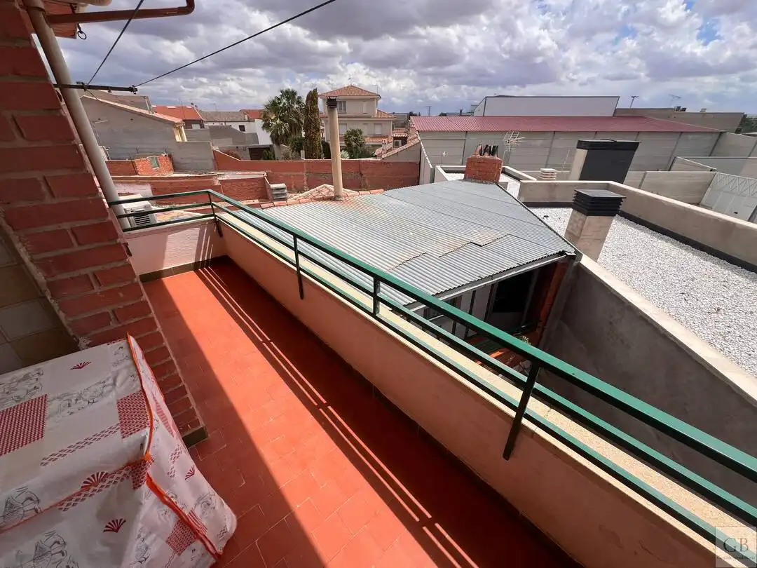 Terraza de Piso de alquiler en Consuegra con Calefacción