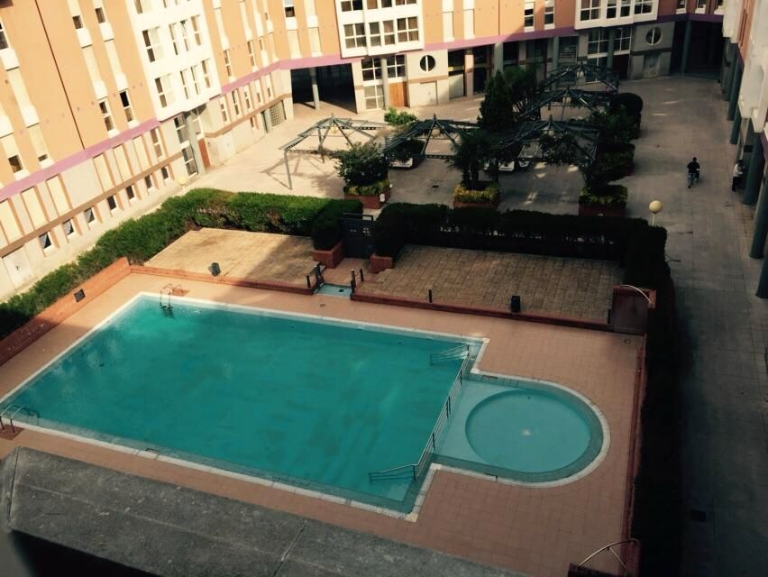 Piscina de Pis de lloguer en Castro-Urdiales amb Calefacció, Moblat i Piscina comunitària