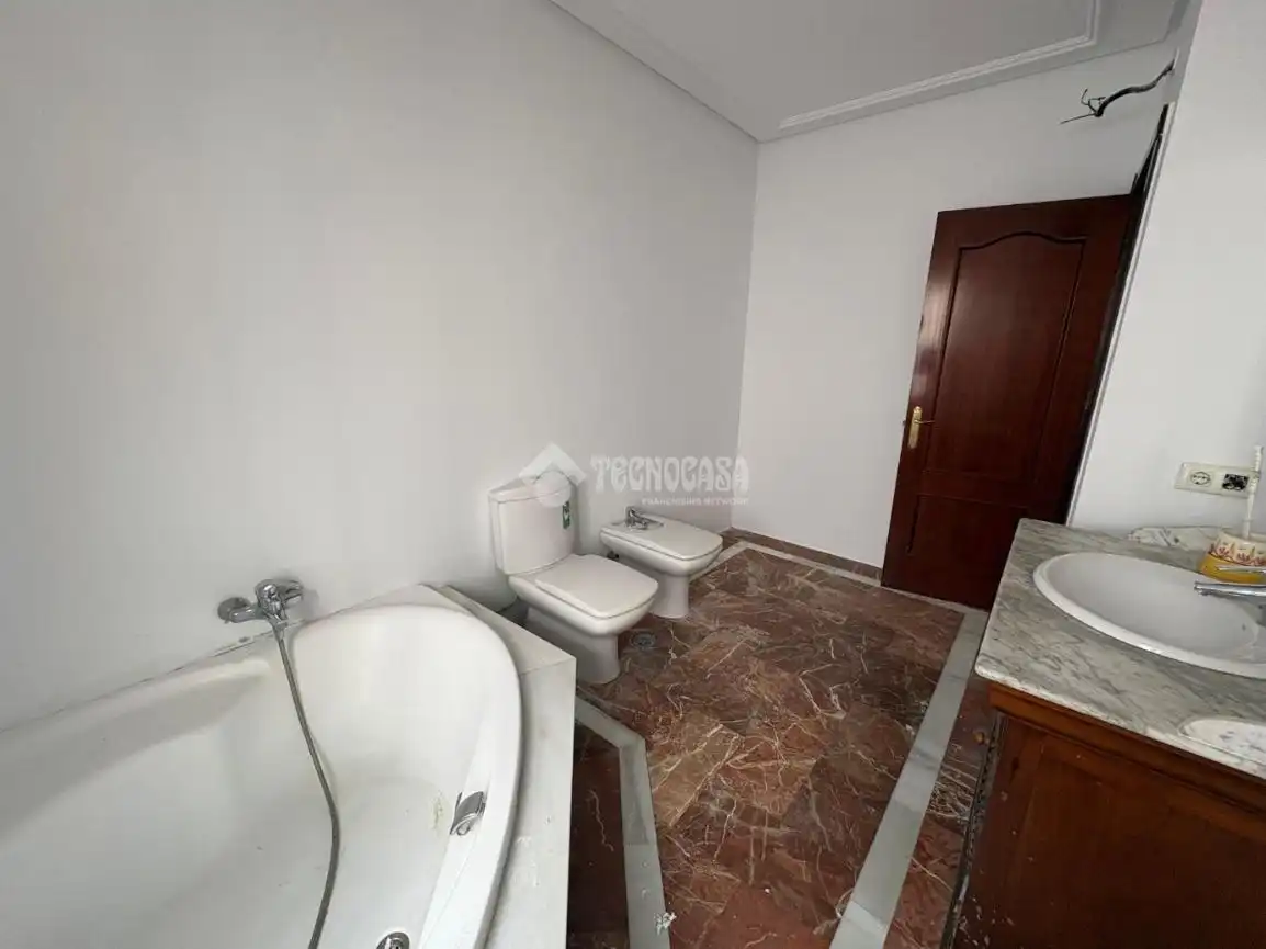 Baño de Casa adosada en venta en Chiclana de la Frontera con Terraza y Amueblado