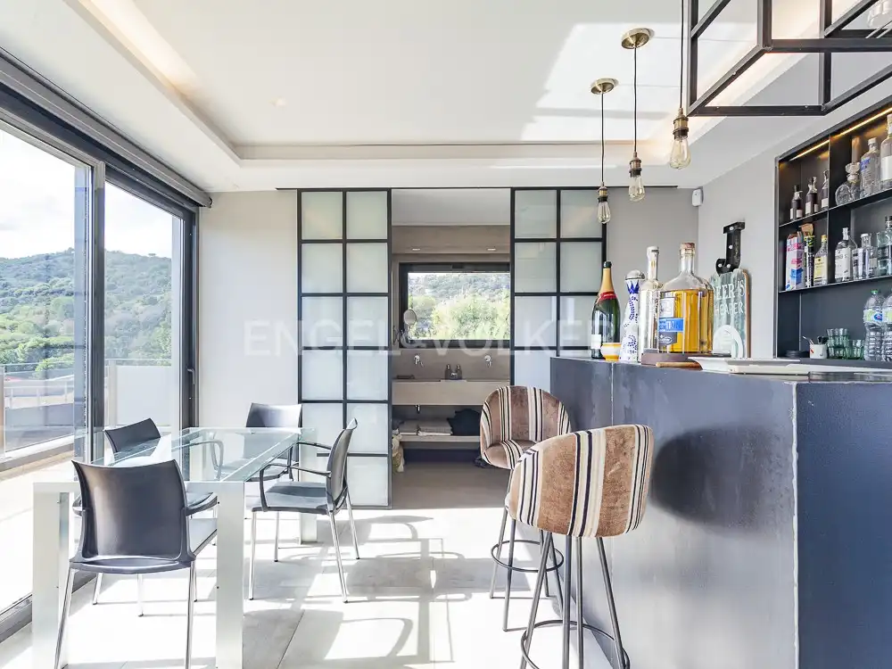 Comedor de Casa o chalet en venta en Barcelona con Aire acondicionado, Calefacción y Jardín privado