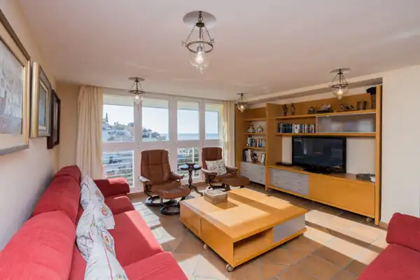 Sala de estar de Casa o chalet en venta en Rincón de la Victoria con Aire acondicionado, Calefacción y Jardín privado