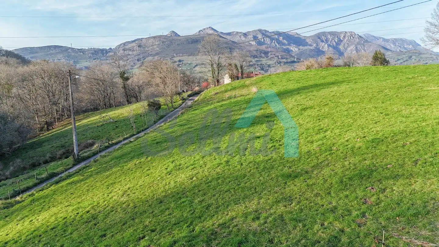 Terreni e lotti in vendita a Lugar Mones