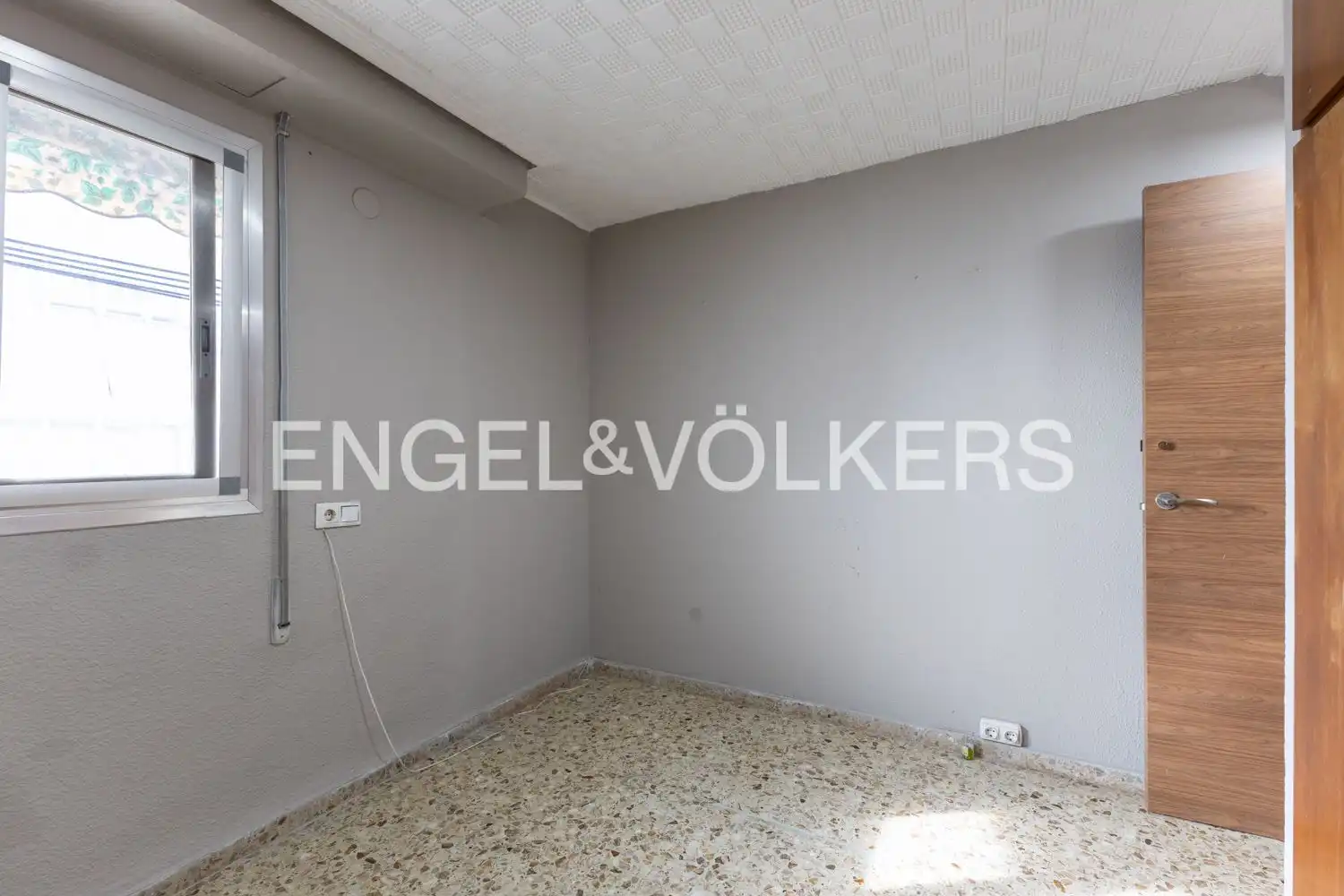 Piso en venta en Valencia con Calefacción y Balcón