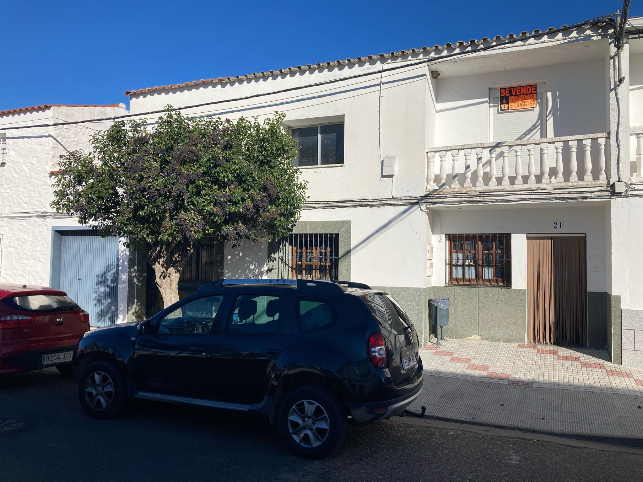Vista exterior de Casa o xalet en venda en Villar de Rena amb Terrassa
