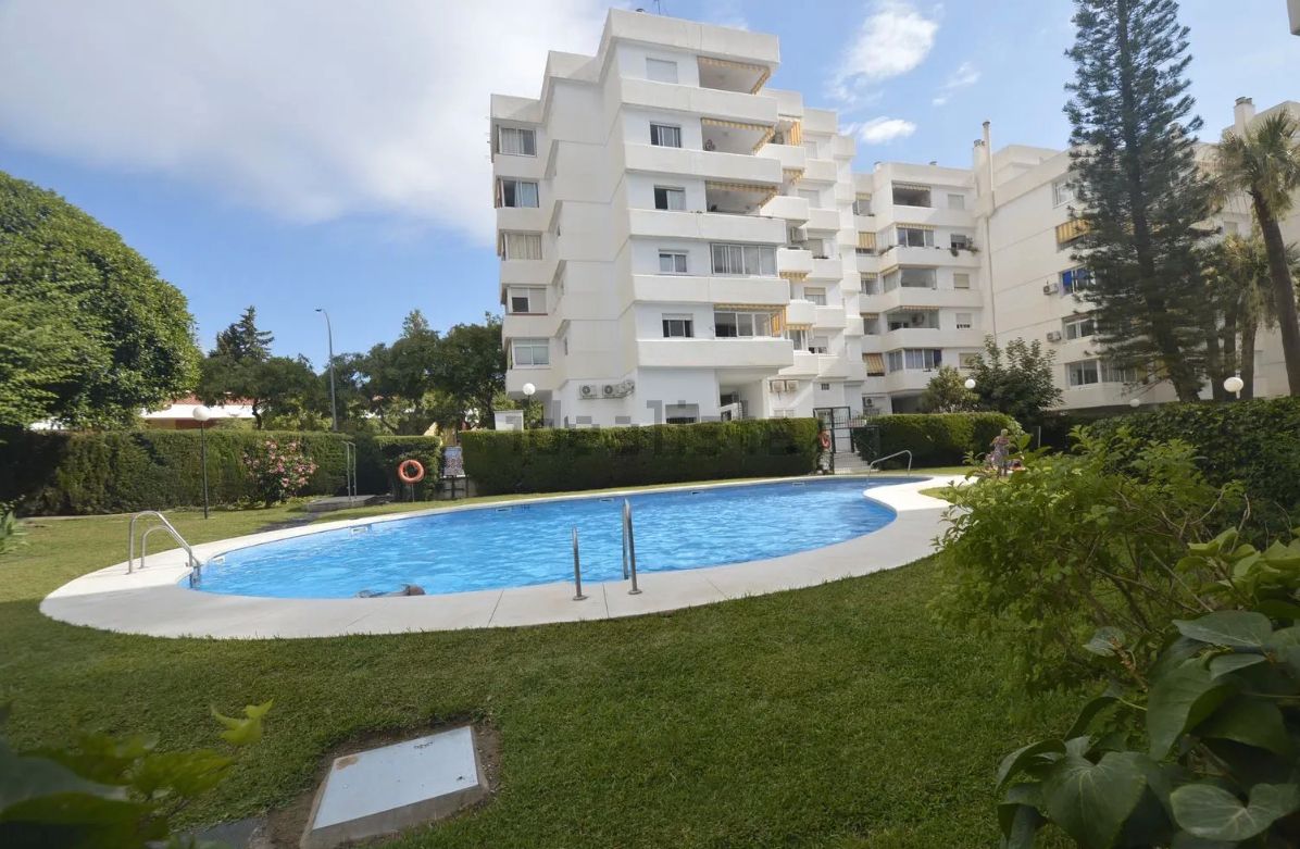 Exterior view of Flat for sale in Benalmádena  with Community pool