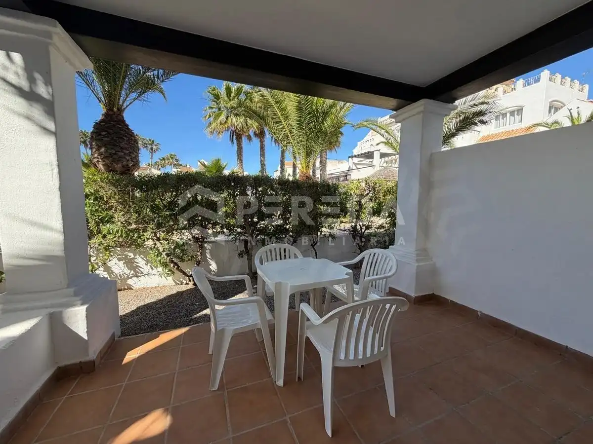 Terraza de Apartamento en venta en Roquetas de Mar con Aire acondicionado, Jardín privado y Terraza