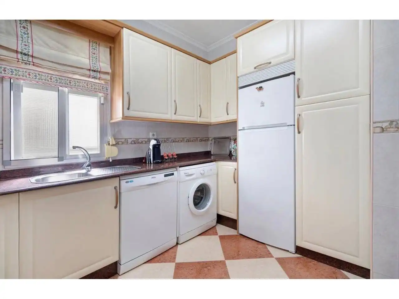 Cocina de Piso en venta en Cádiz con Aire acondicionado, Trastero y Amueblado