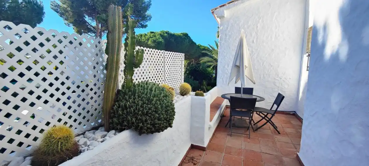 Adossat amb jardí en venda a Nueva Andalucía, imagen 17